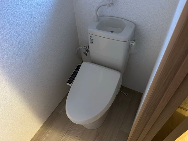 【10年の実績】【店長直接対応】処分費込み！床や壁の張替えなど対応可能！