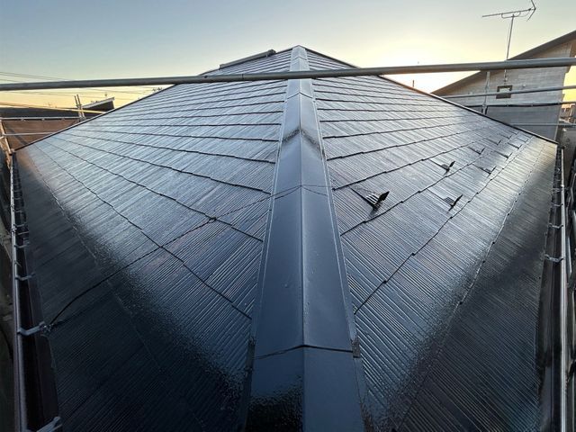 屋根は建物の中でも1番重要な場所になります！職人の技術でしっかりと工事致します！