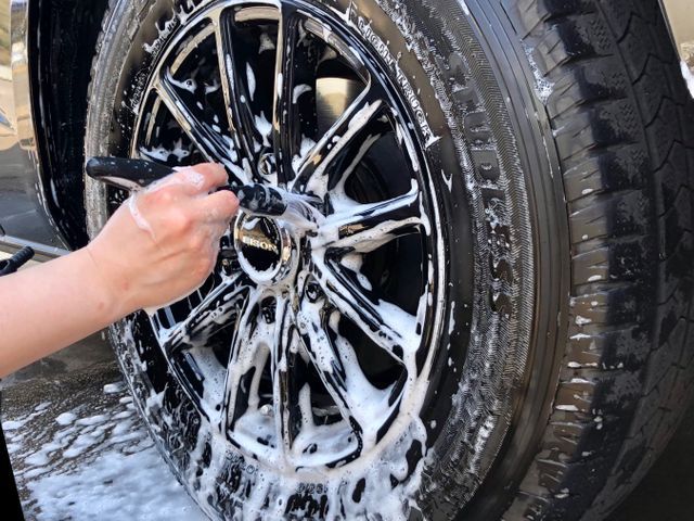 【コーティングのプロが仕上げます！】ムートン（羊毛）で極上の純水手洗い洗車