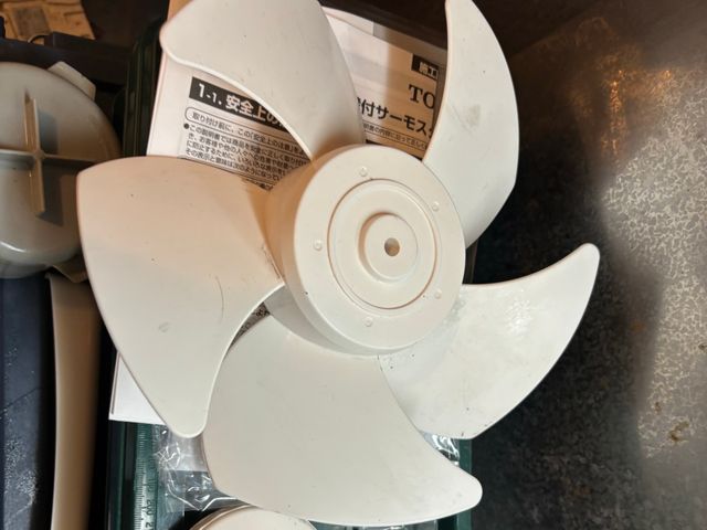 しつこい油汚れも綺麗に落とします！