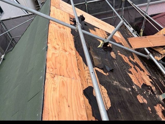 製品保障50年の安心屋根材で屋根リフォーム