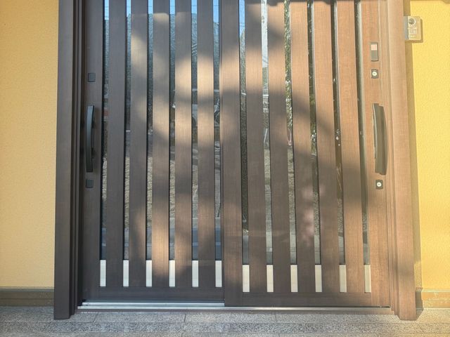 大手経験豊富なプロが自社対応！お客様満足度重視の玄関ドア完全リフォーム！