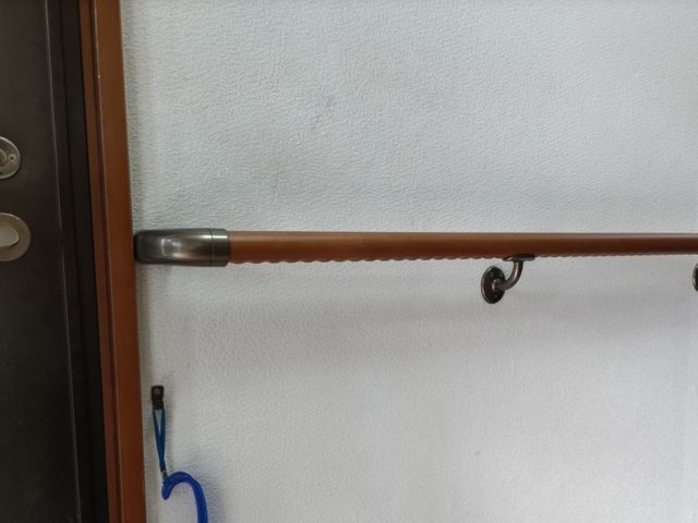 いつまでも安心して使えるよう施工します！手摺りの取り付けは当店にお任せください！