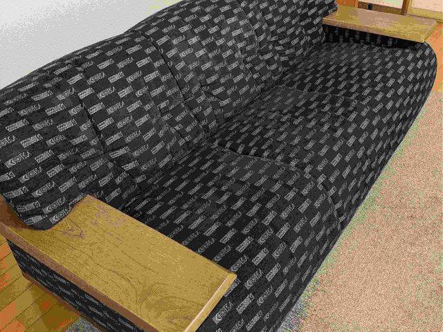 大切な思い出の布製ソファーを強アルカリ電解水100％で洗浄・消臭・除菌。