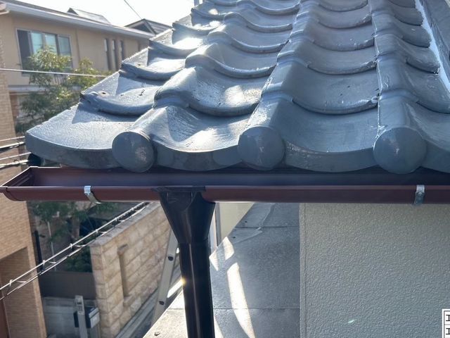 雨樋の割れ、金具補修　10分から15分で終わります！