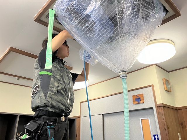 天井埋め込み【店舗や事務所も対応可能】業界大手出身の店長が作業　♢年間1500件