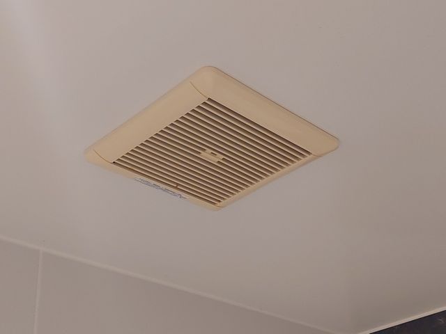 非喫煙者で業界17年！親切、丁寧、迅速に作業致します！