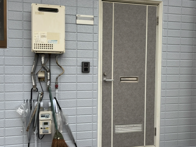 玄関の扉が低価格で綺麗になります！