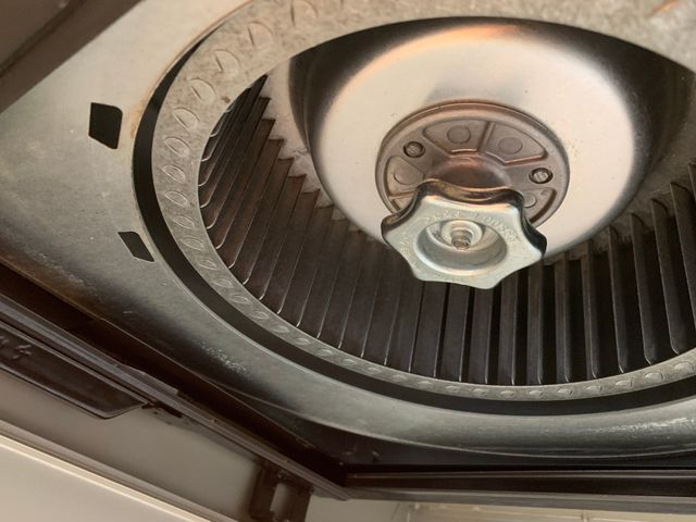 女性スタッフがご訪問。女性目線による清掃は女性のお客様にとても人気です♪