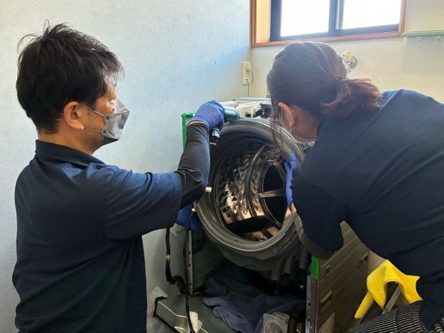 ドラム式分解洗浄！夫婦で安心訪問♪現金払い￥1,000お値引き♪損害保険加入済