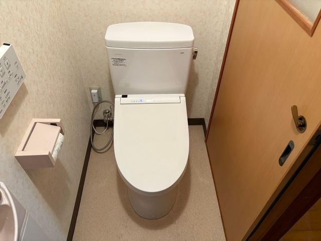 【国家資格保有の代表が施工】トイレリフォームは「楽設備」へ！2児の父が安心施工