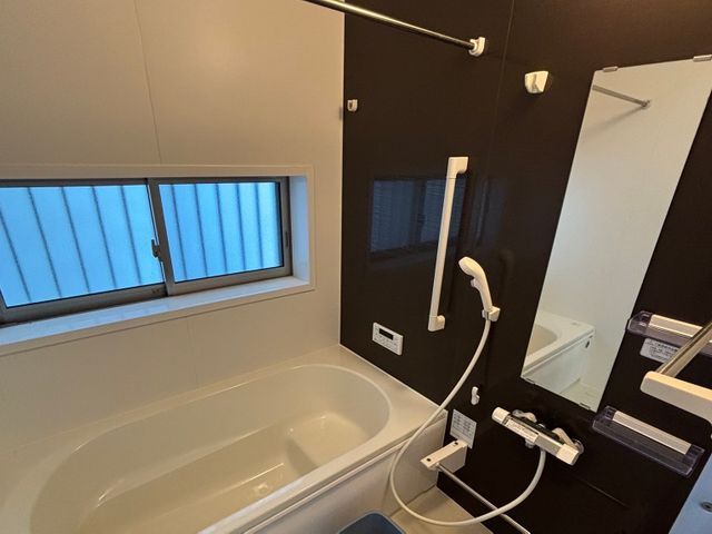 丁寧な作業と話しやすさで選ばれる、自社スタッフによる確かなサービス