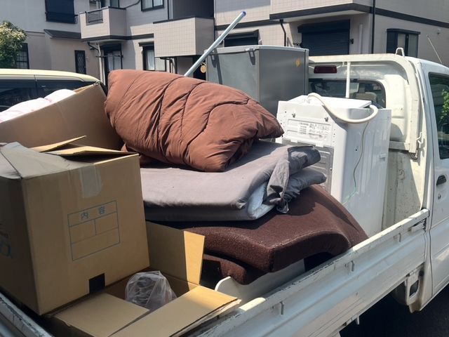 大切な品物を一つひとつ丁寧に扱い、ご遺族の気持ちに寄り添いながら整理いたしますサービスの画像