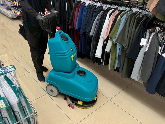 閉店時間後の清掃も対応！自宅や店舗、オフィスやクリニック等の汚れが綺麗になります