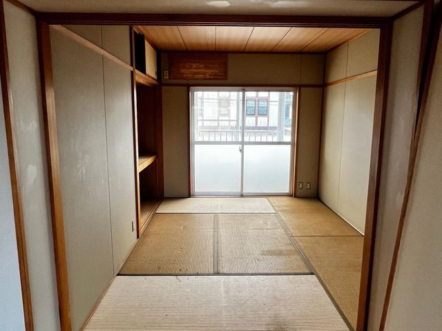 女性スタッフが中心なので安心です。ハウスクリーニングまで誠実に対応します！サービスの画像