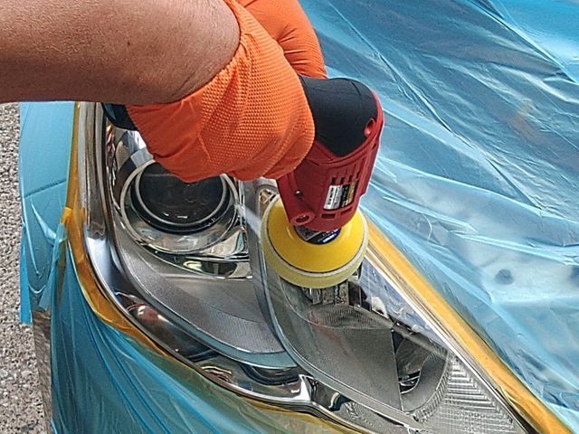 ウィンスーパーウォッシュ　丁寧に隅々まできっちり洗車致します。