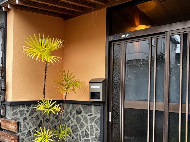 内部も外部でも！漆喰、珪藻土塗ならお任せ下さい！