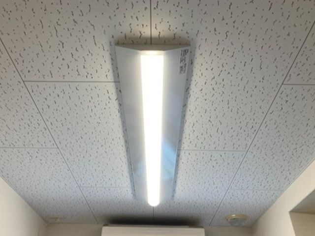 蛍光灯→LEDへの更新工事。第1種電気工事士が責任施工いたします。