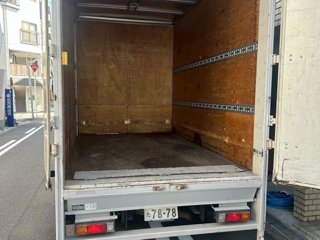 2t車規定以内で25000円積み放題。お気軽にお問い合わせ下さい。