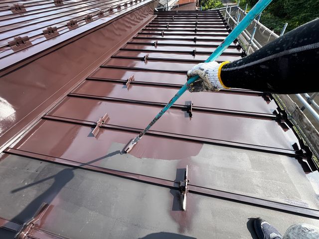 冬を越していたんだ屋根をリフレッシュ！！屋根塗装！！