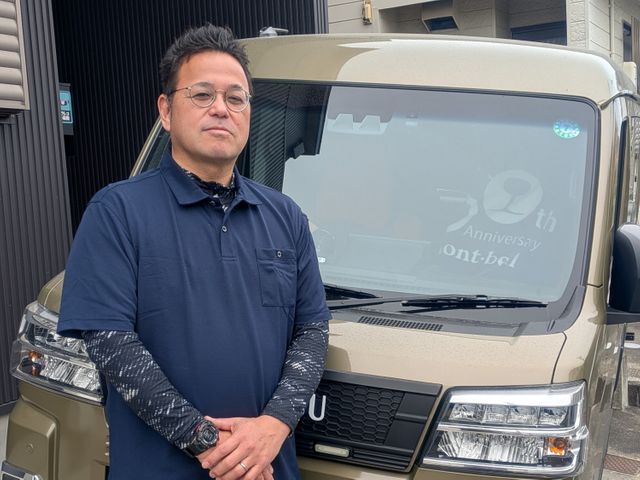 室内ドアのキズ　凹み　穴あき　板剥がれドア周りの枠のキズ　角欠け直します！