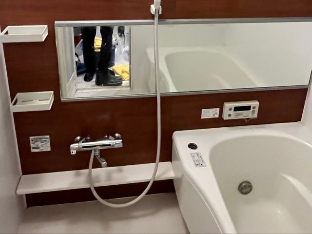 日々の清掃では落ちないカビ、水垢、湯垢、石鹸カスなどを徹底洗浄いたします☆