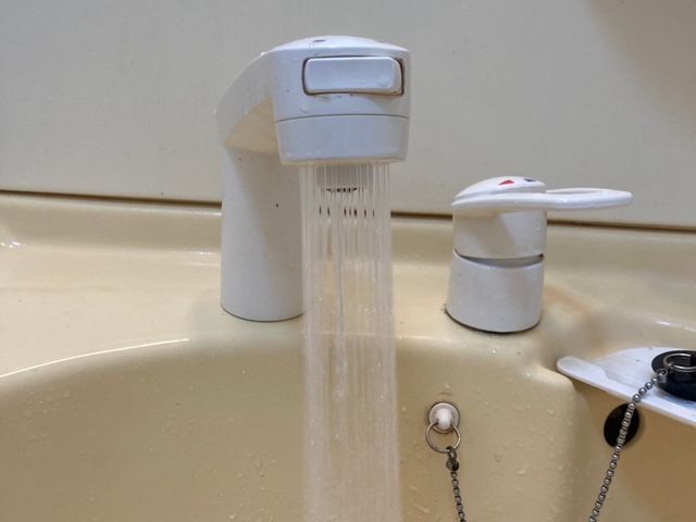 洗面、脱衣所水栓交換