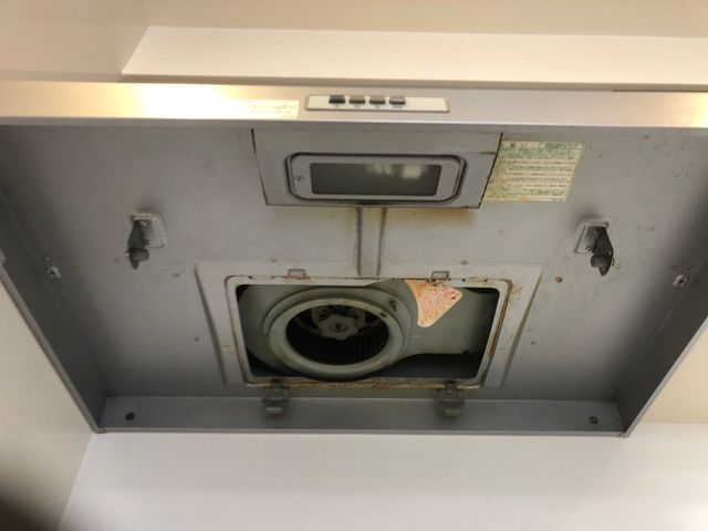 【分解洗浄】ベタベタ油汚れを解消！丁寧なレンジフードクリーニング