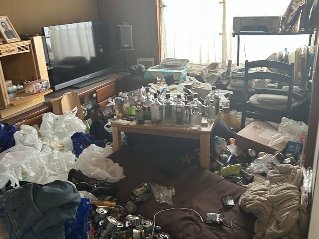 お一人でお困りのお客様。小規模ゴミ屋敷清掃・片付けご相談ください。是非お力に！