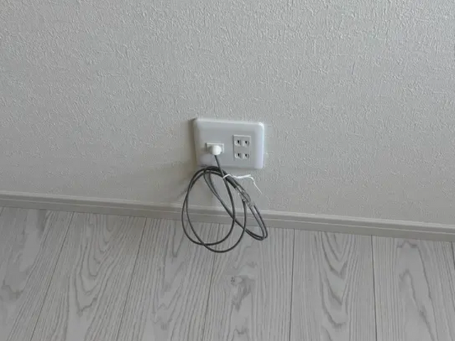 【藤沢市発】LAN配線承ります。1Fから2Fの屋内や屋外配線もご相談ください。