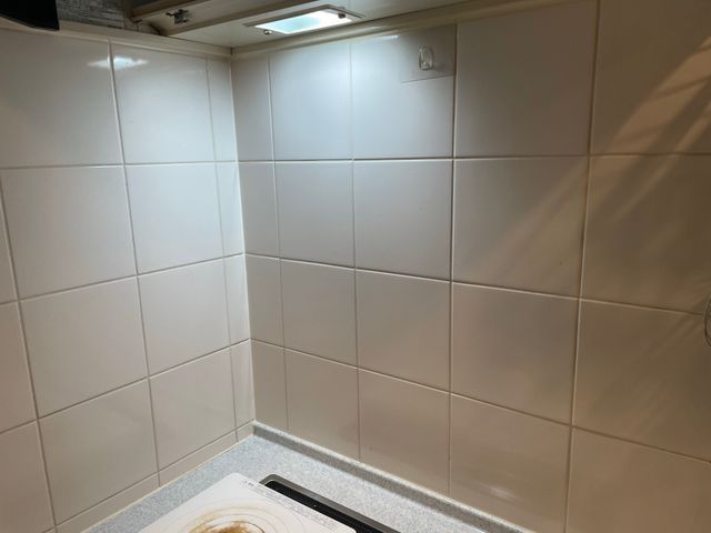 ピカピカにクリーニング‼　どんな汚れもお任せください‼