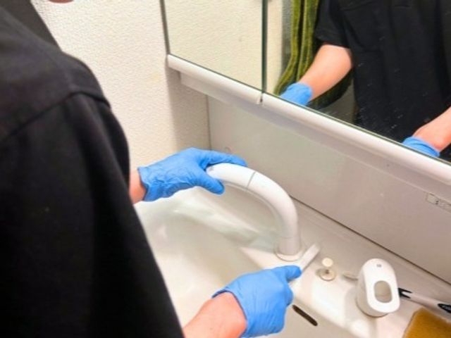 11月末まで限定、洗面所クリーニング一台6000円◎迅速対応◎自信の自社施工◎