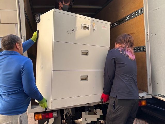 面倒なオフィス移転を一括対応！家具組立や設置もプロが丁寧に行います！緊急対応可能