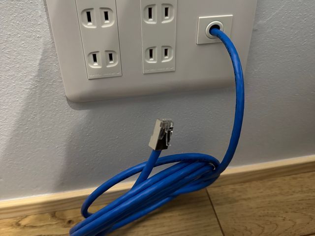 LANカテゴリー6A配線工事【コネクタ・コンセント】