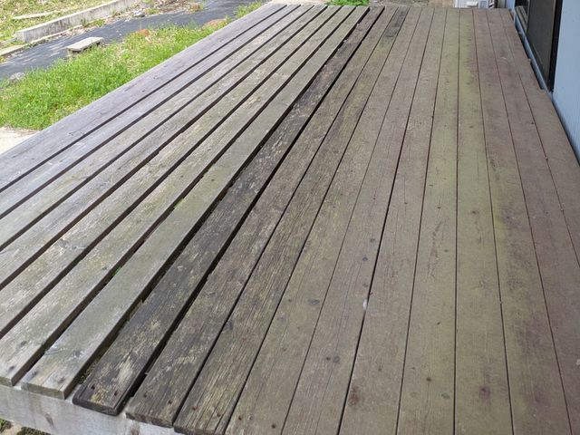 ウッドデッキ
