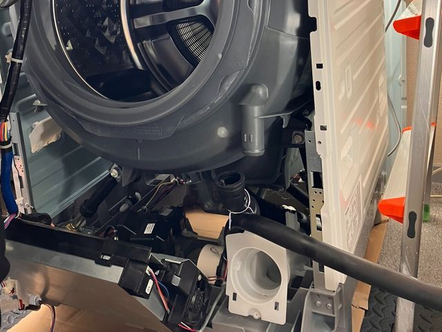 元電気店店長が親切丁寧に対応します。