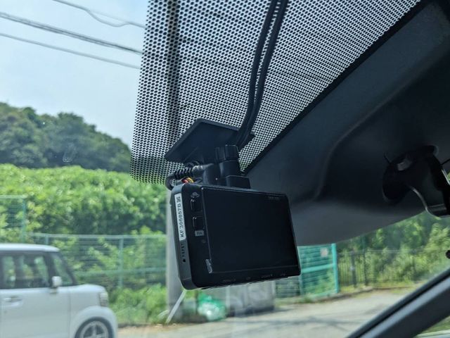 口コミ高評価！国産車ドラレコ取付｜大切なお車を丁寧に養生して作業します