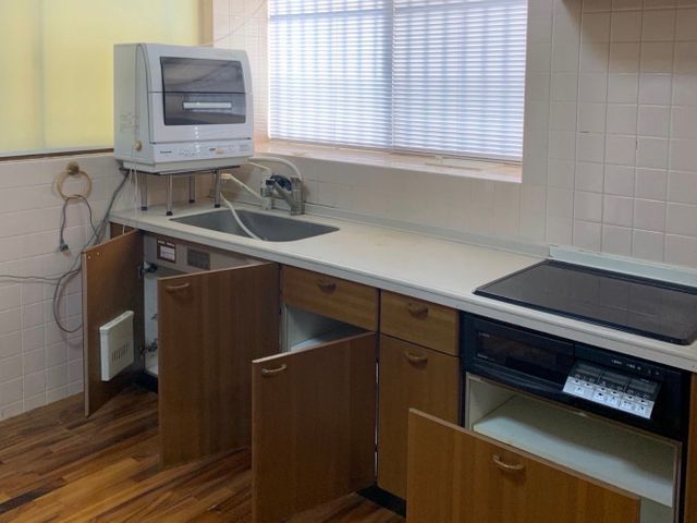 キッチン周り全体清掃(レンジフード以外)五徳・シンクもスッキリ清掃