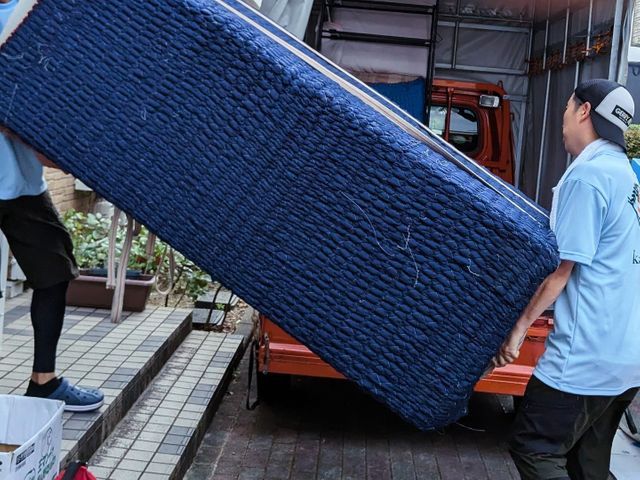 引っ越しサービス◎キャリア15年の経験豊富なスタッフ◎1回に2t〜2.5t分運搬