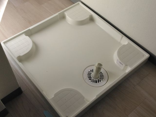 洗濯機パン、新設、交換いたします。