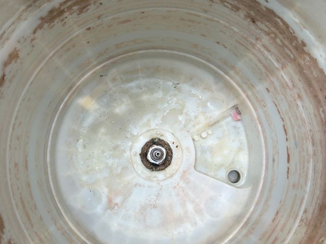 洗濯機を分解洗浄。洗濯槽の内側までピカピカ◎ニオイや汚れの付着を防止できます！！