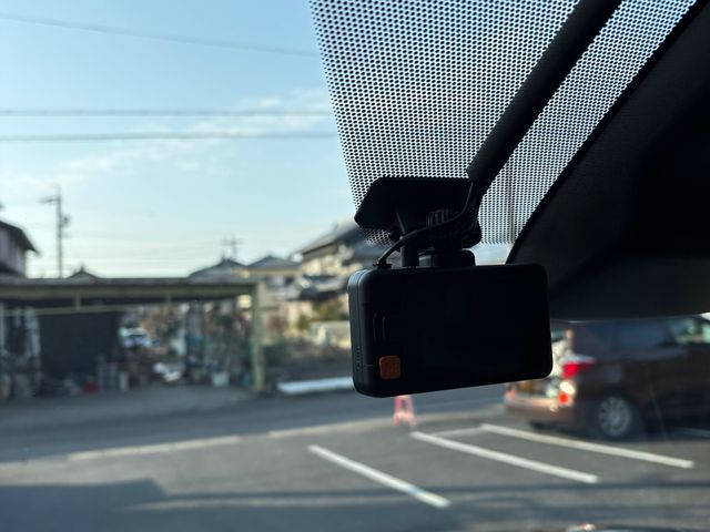 ドライブレコーダー取り付け