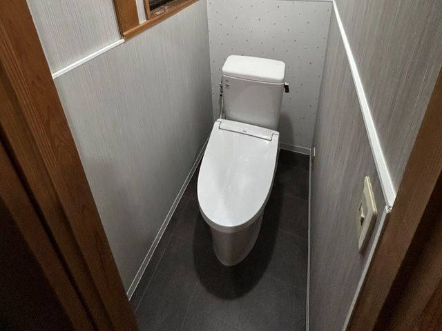 壁紙や床の貼替えはお任せください‼　お見積り無料