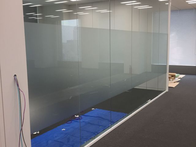 目隠しフィルムでプライバシーを守ります。