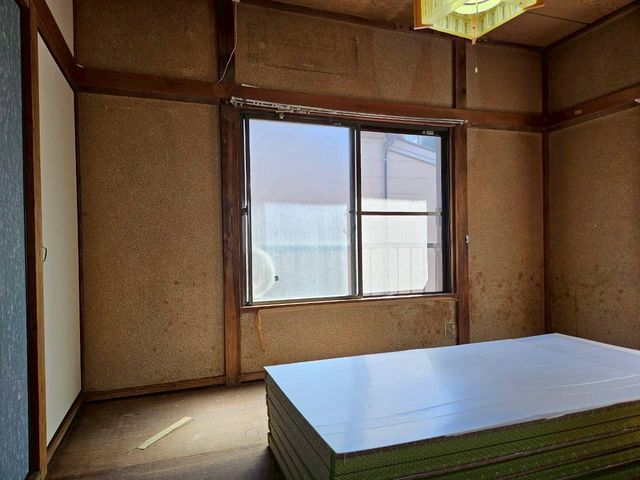 【壁紙の張り替え】丁寧な仕上がりをお約束します！サービスの画像