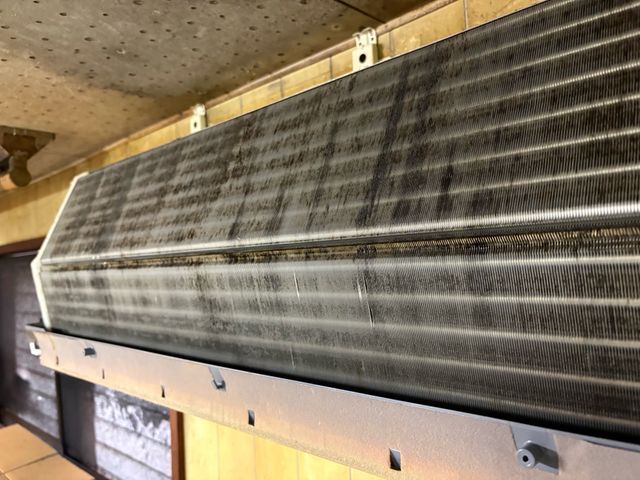 【壁掛けエアコン】夏に使った汚れを一掃！複数割あり◎
