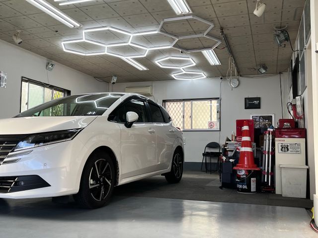 【追加料金一切無し！】強い洗剤不使用、コーティング専門社の洗車以上の艶を！