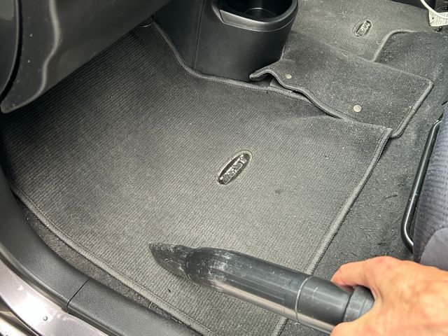 ドライブを快適に楽しむために！！車内の徹底清掃で最高のカーライフ！！