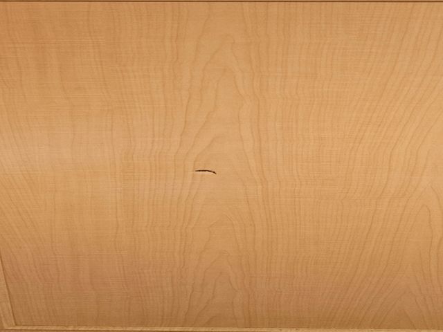 自社スタッフによる丁寧な作業で美しい仕上がりを実現！プロの床補修サービス