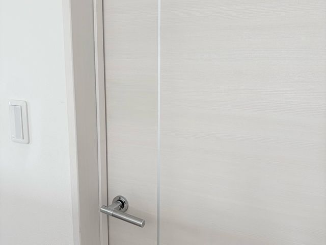 ペットも安心、室内ドア・建具の丁寧リペア